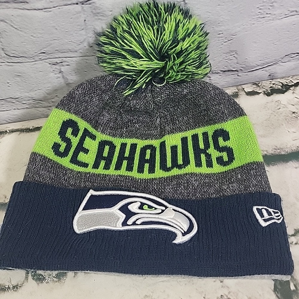 NFL Seattle Seahawks Hat Size Youth Warm Winter Pompom Beanie Cap‎ By New Era